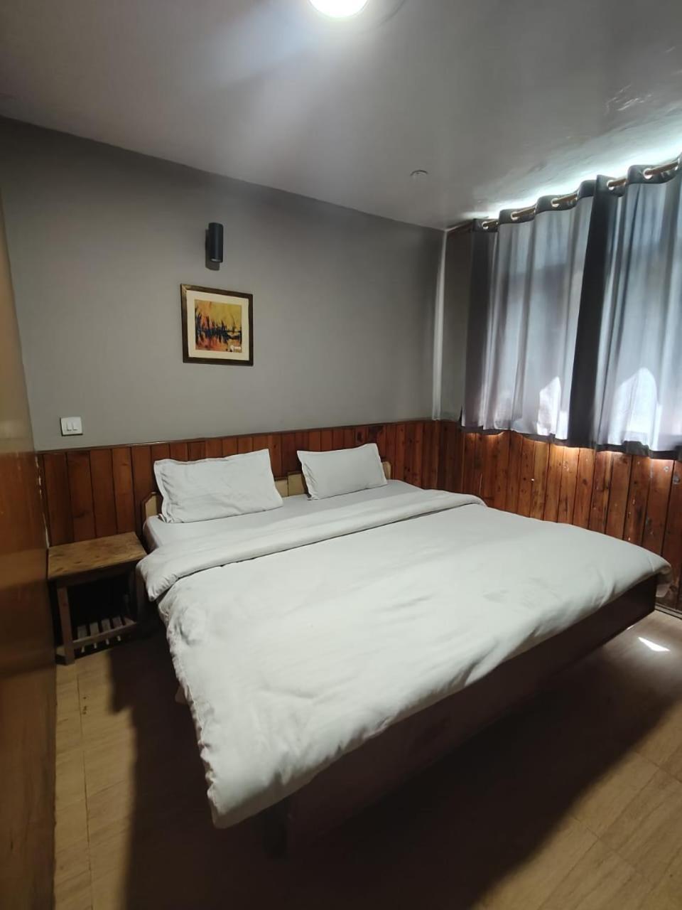 Koyal Hotel 4*